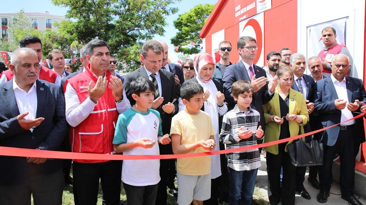 Van'da Trk Kzlay Sosyal Destek Merkezi ald