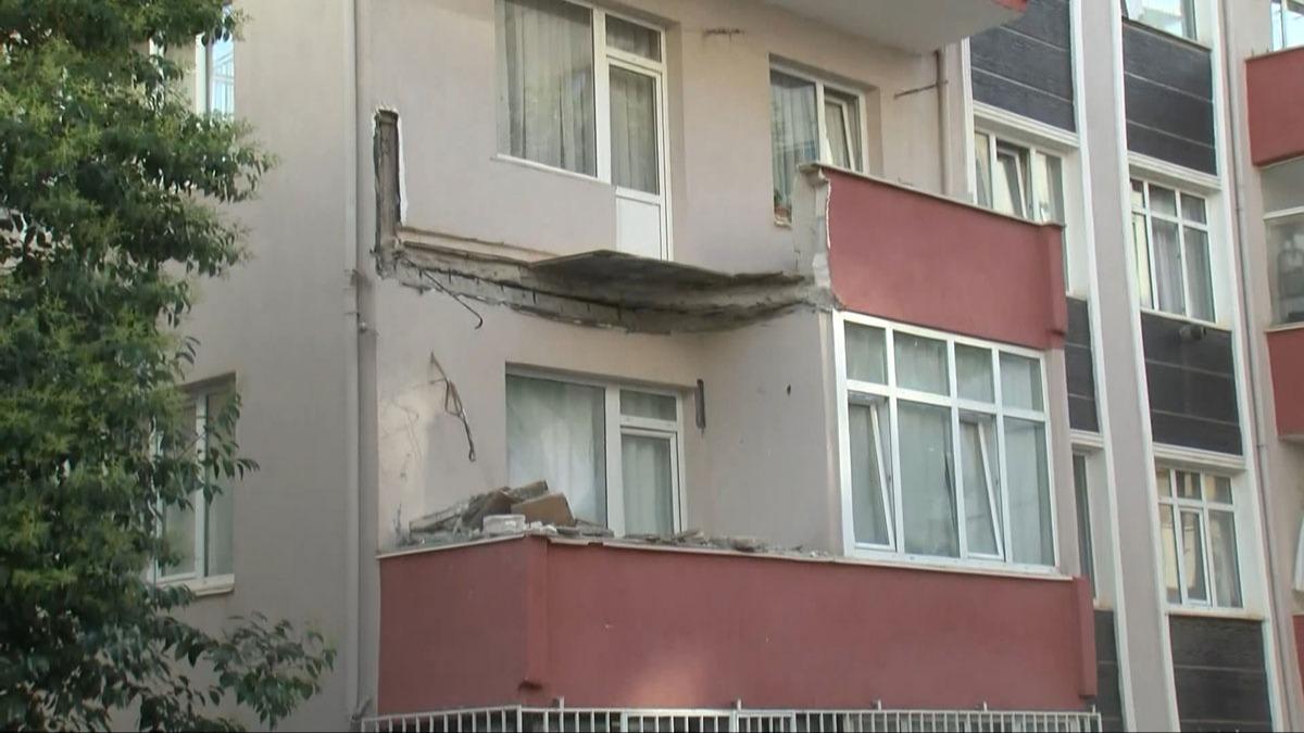 stanbul'da tedirgin eden grnt: Binadaki balkon kt 