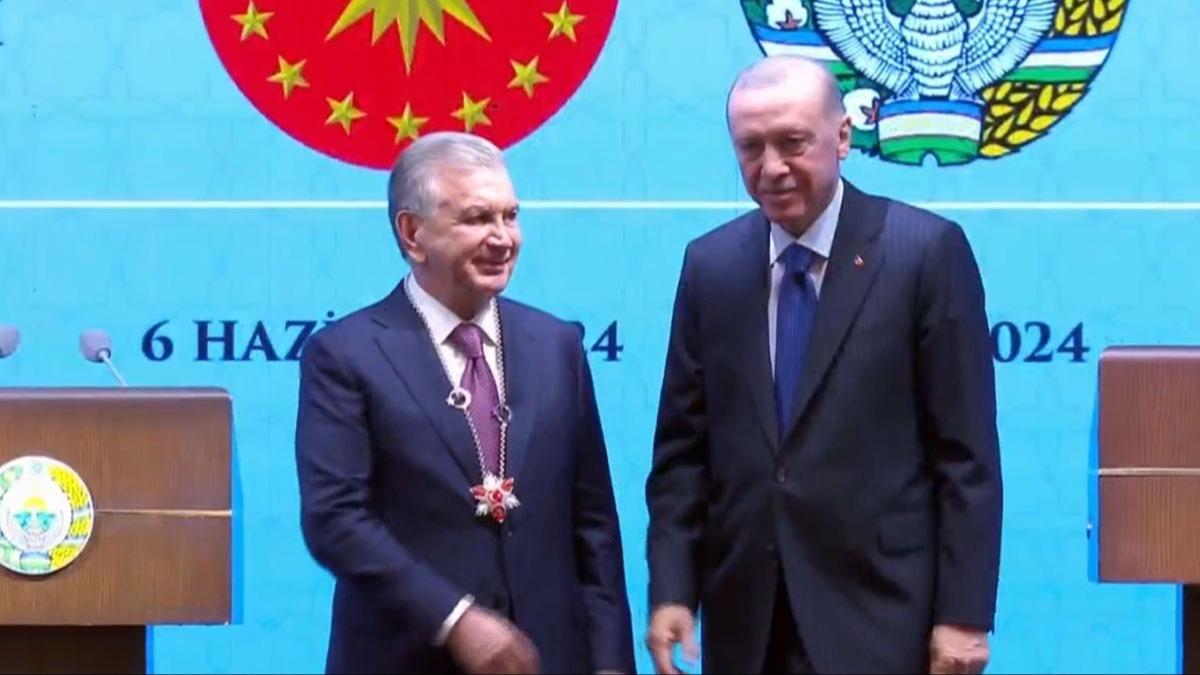 Cumhurbakan Erdoan tarafndan Mirziyoyev'e Devlet Nian verildi