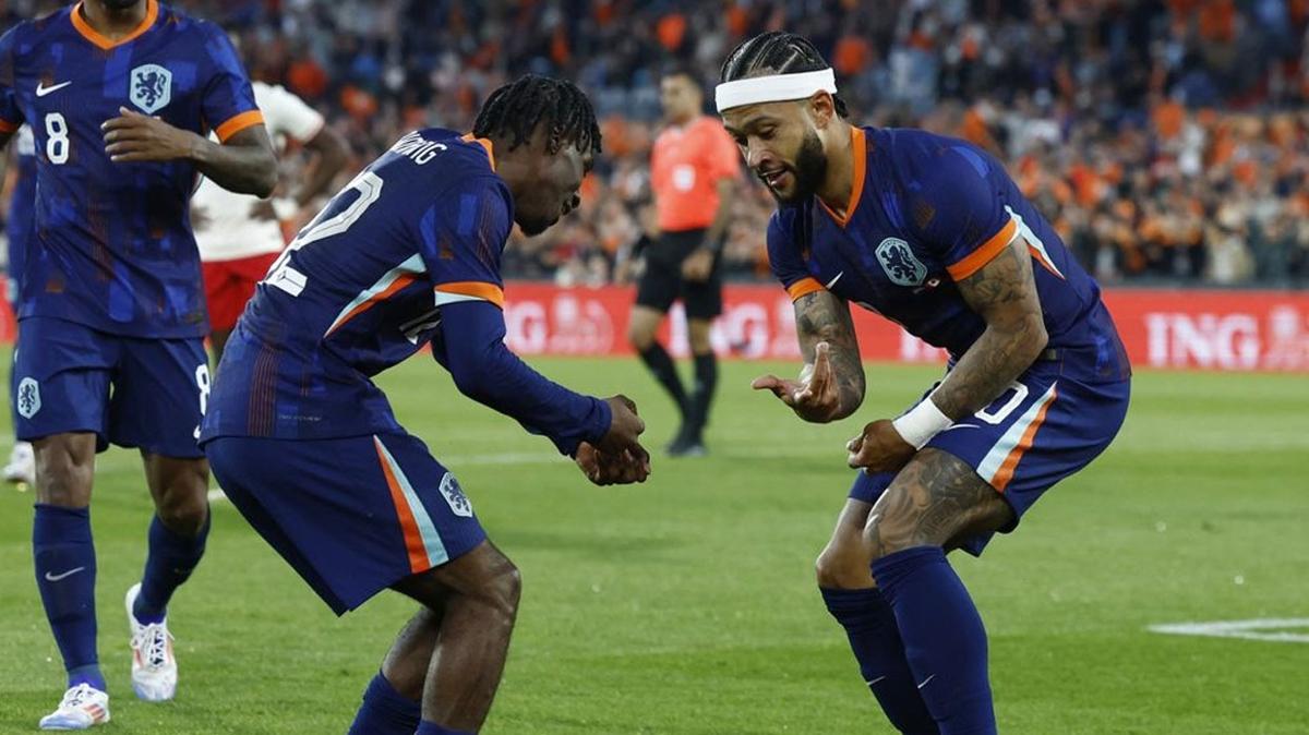 Hollanda'dan 4 goll prova