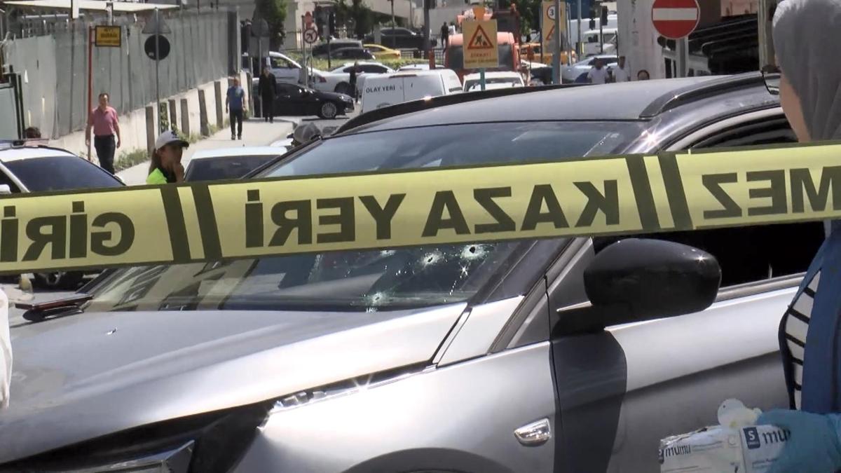 stanbul'da dehet! retmene aracnda silahl saldr