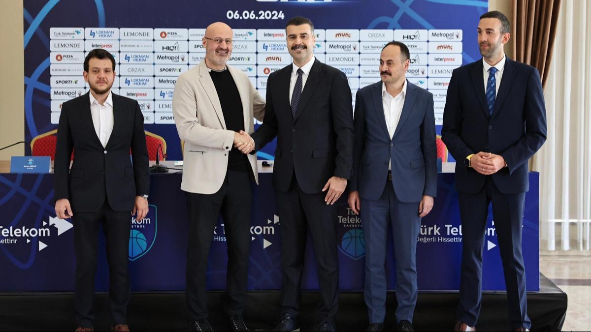 Trk Telekom, baantrenr Erdem Can ile szleme imzalad