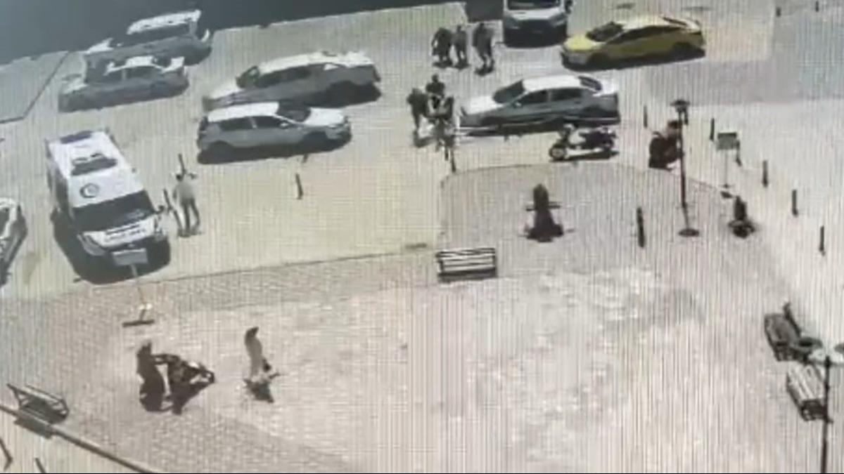 Kadn polis memuruna saldr! Koarak yumruk att