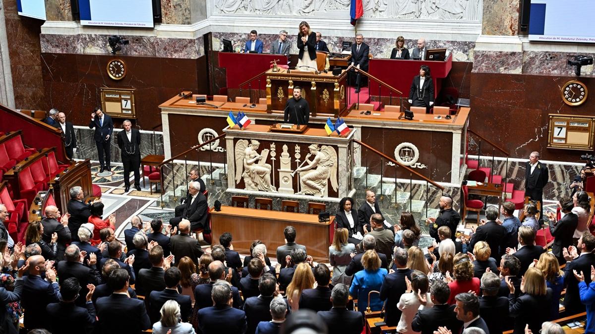 Zelenskiy'nin Fransz Ulusal Meclisine davet edilmesine tepki
