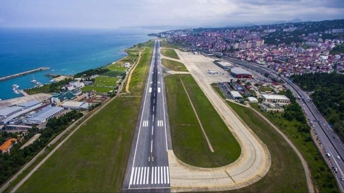 Bakan Uralolu aklad: Bir ilimize yeni havaliman mjdesi