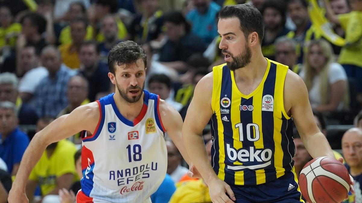 Fenerbahe Beko evinde Anadolu Efes'i konuk edecek