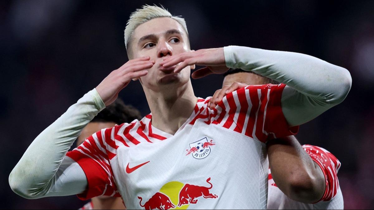 Devleri elinin tersiyle itti! Benjamin Sesko Leipzig ile nikah tazeledi