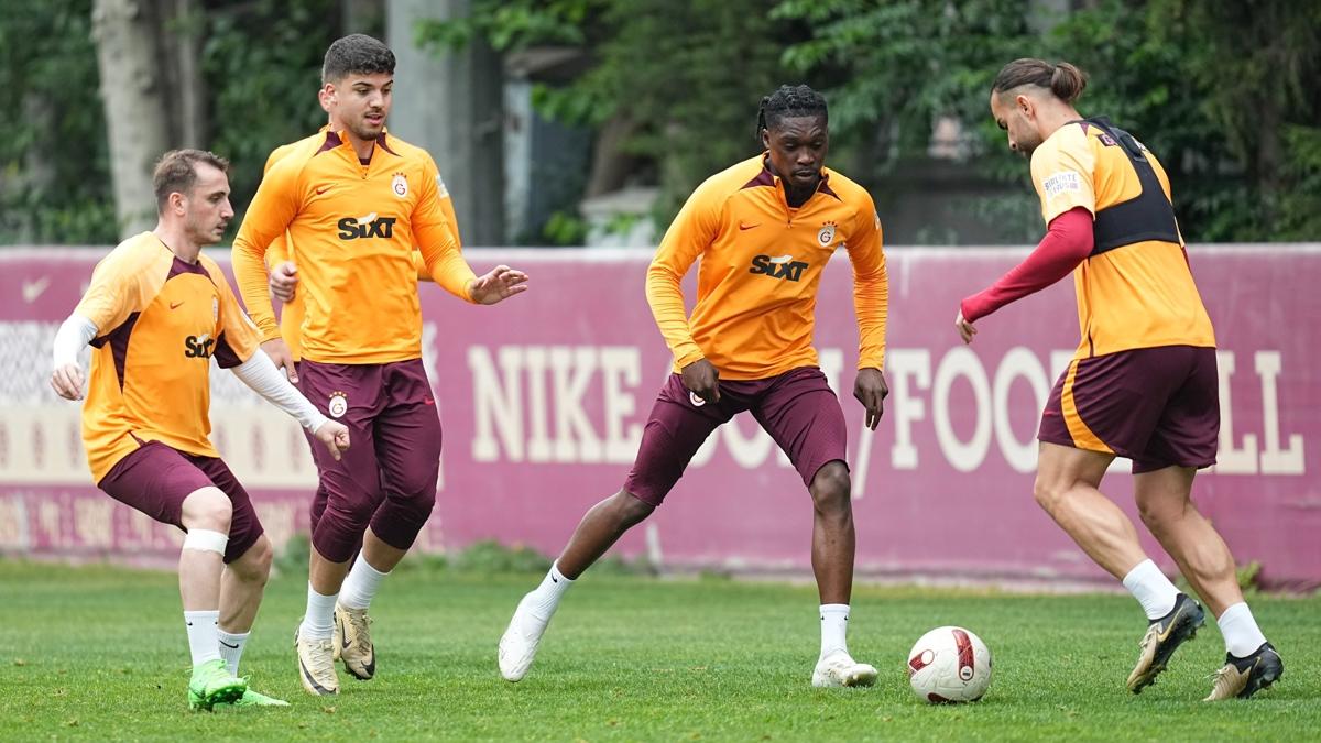 Galatasaray'n kamp program belli oldu