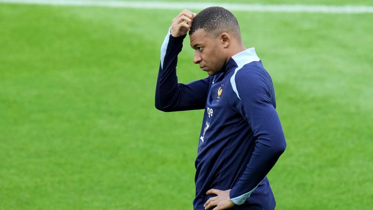 EURO 2024 ncesi Mbappe ve Coman'dan Fransa'ya kt haber!