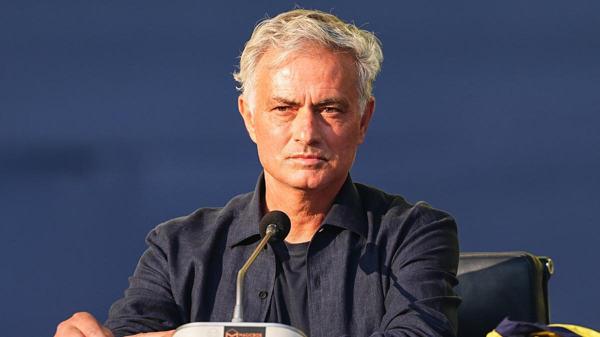 Jose Mourinho'dan dikkat eken paylam