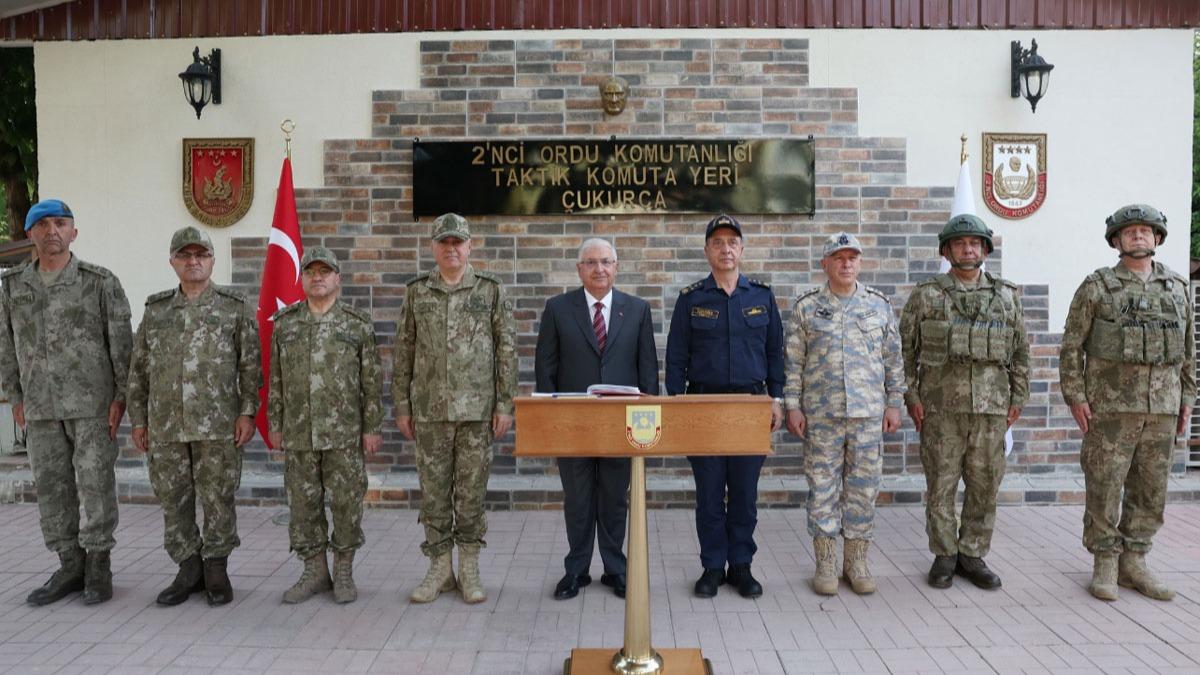 Bakan Gler, bayram sebebiyle Hakkari'deki Mehmetii ziyaret etti 