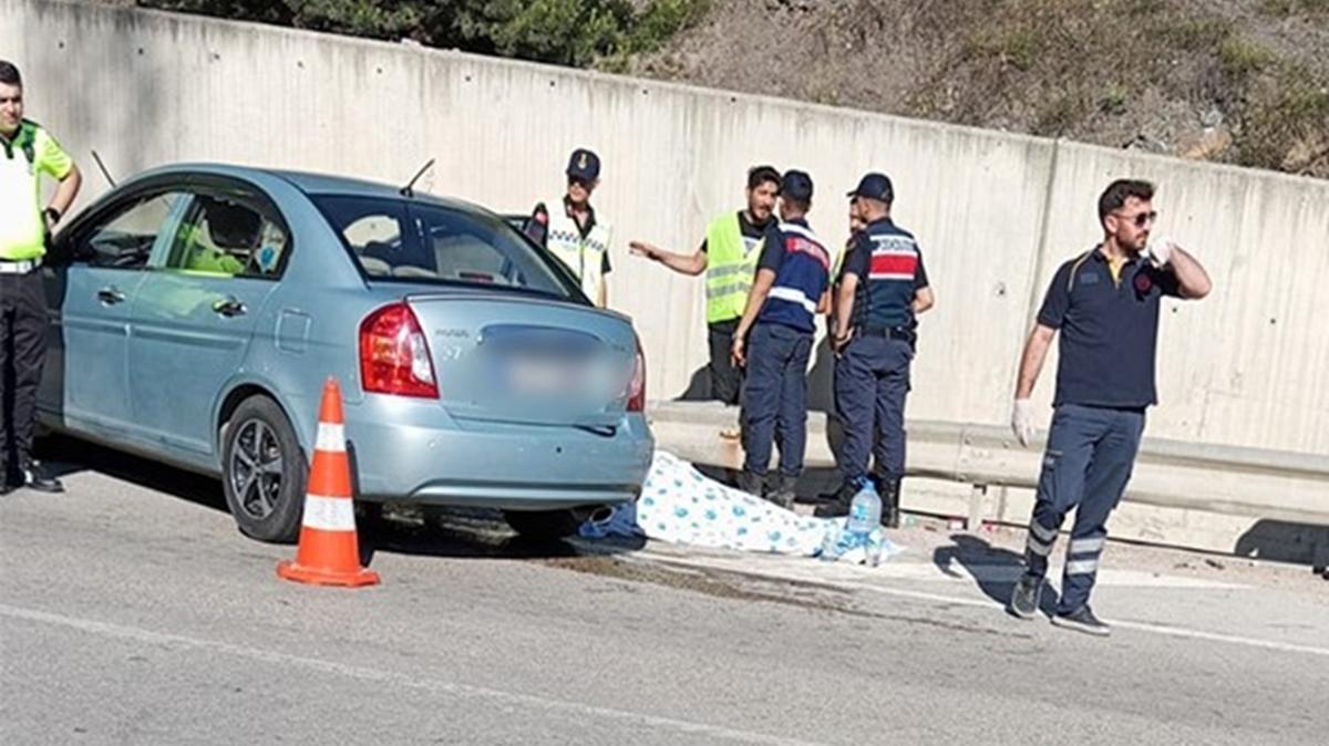 Kontrolden kan ara tnel giriinde bariyerlere arpt: 1 l, 2 yaral