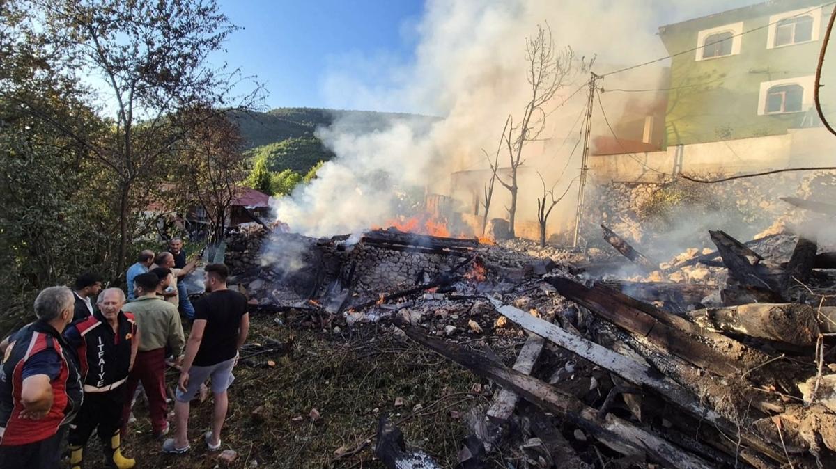 Sinop'ta yangn: 5 evde zarar meydana geldi