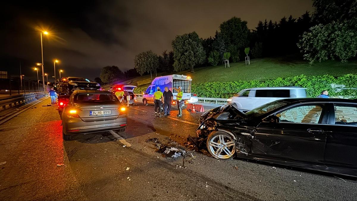 D-100 Otoyolu'nda zincirleme trafik kazas