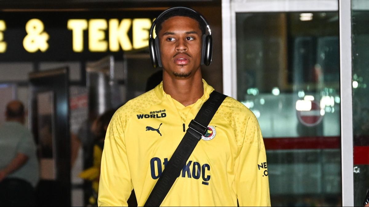 Fenerbahe bonservisini belirledi! Jayden Oosterwolde iin inanlmaz rakam