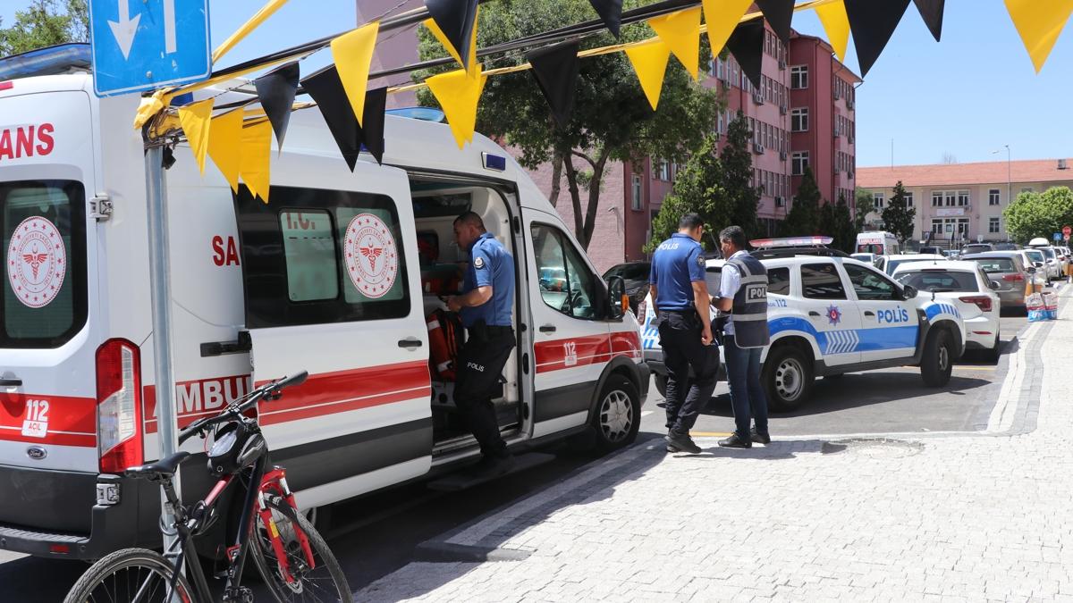 Meslek edindirme kursunda baklama