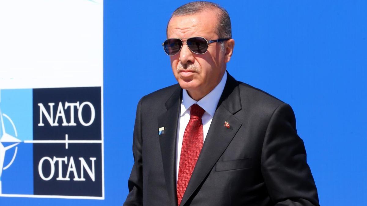 Bakan Erdoan'n youn diplomasi trafii balyor! 3 ayr zirveye katlacak