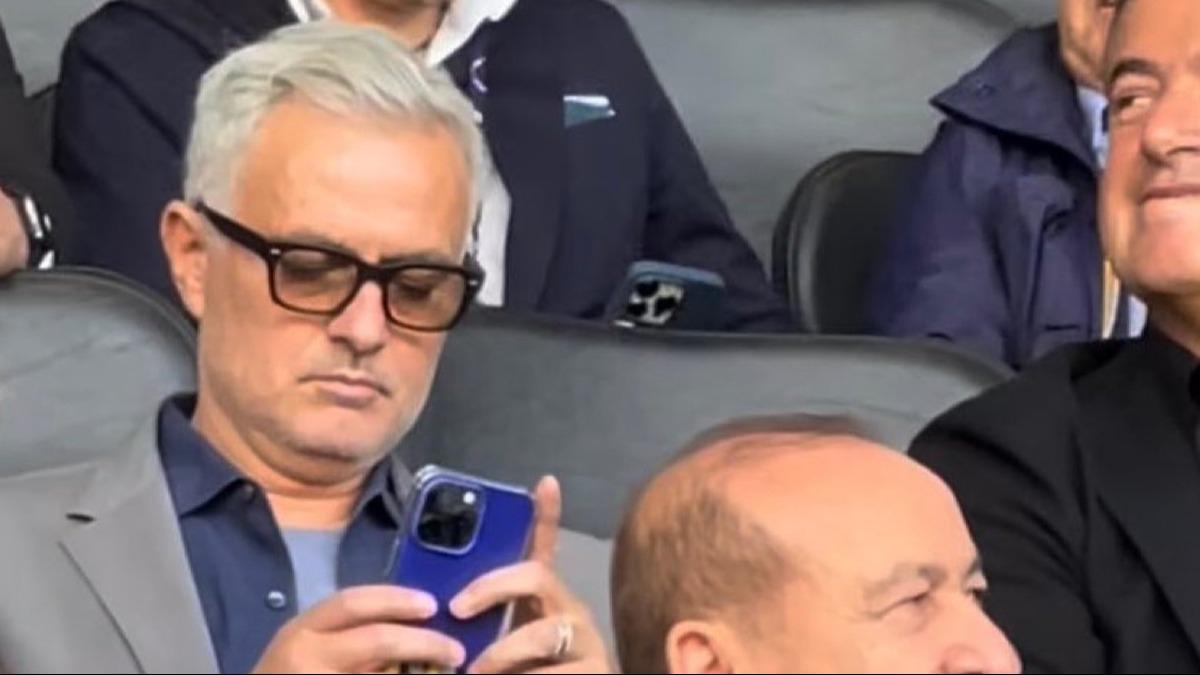 Jose Mourinho, Trkiye-Portekiz man tribnden takip etti