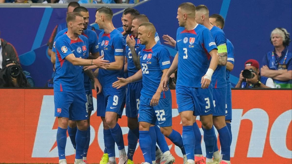 EURO 2024 E Grubu'nda Slovakya ile Romanya karlaacak