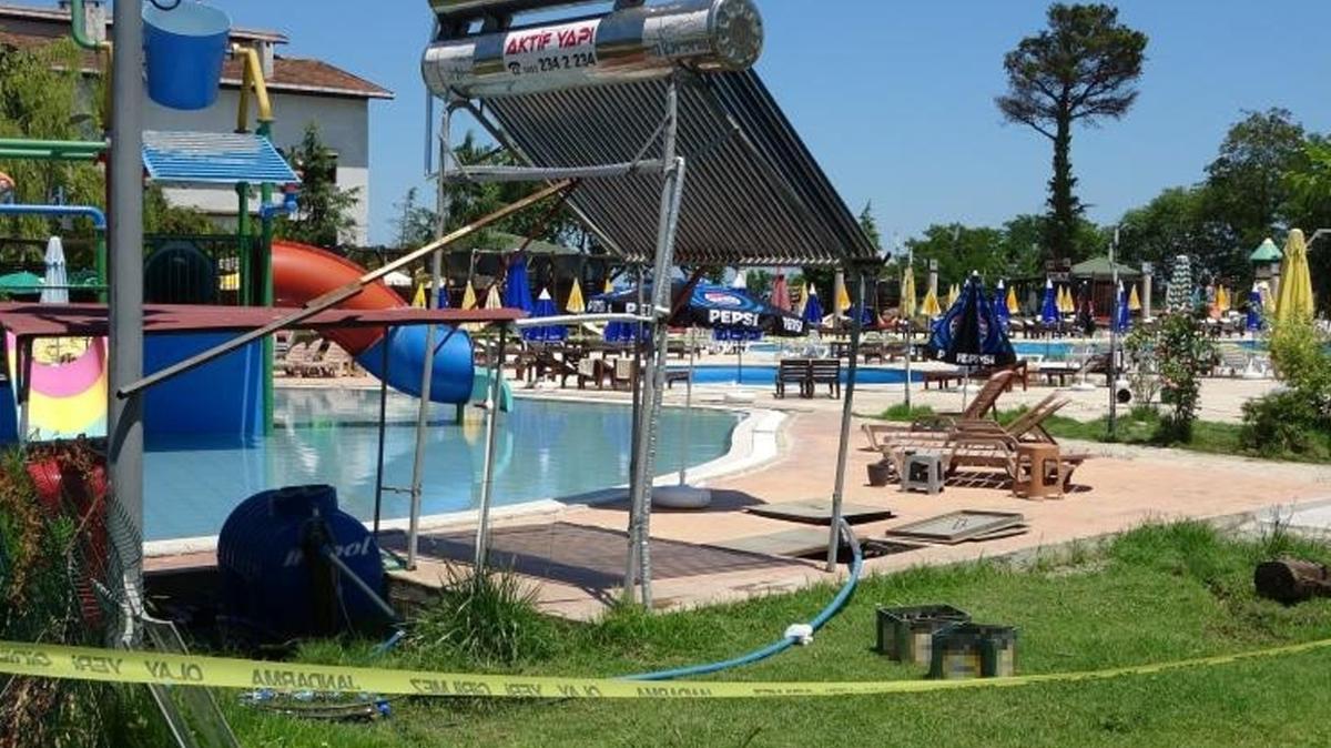 Aquapark havuzunda facia: Elektrik akmna kaplan kii ld, 9 yandaki ocuk ar yaraland