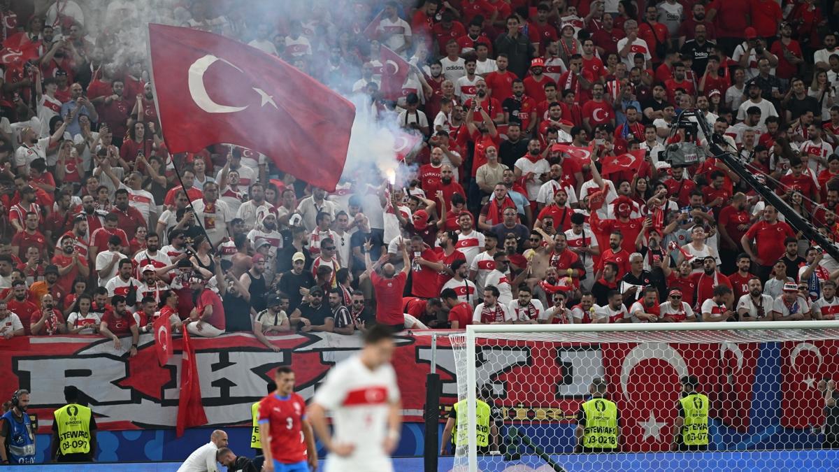 Trk taraftarlar EURO 2024'e damga vurdu