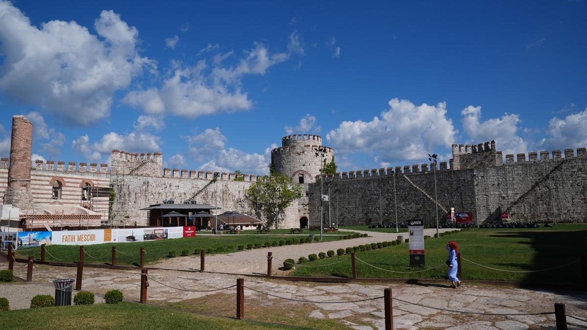 Yedikule Hisar'nda ''Turizmciler Bulumas'' dzenlendi