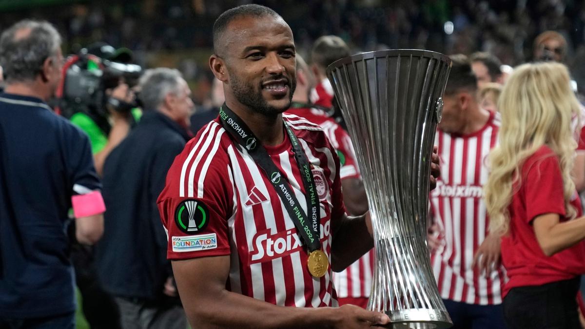 2+1 szleme hazr! Fenerbahe iin stanbul'a geliyor