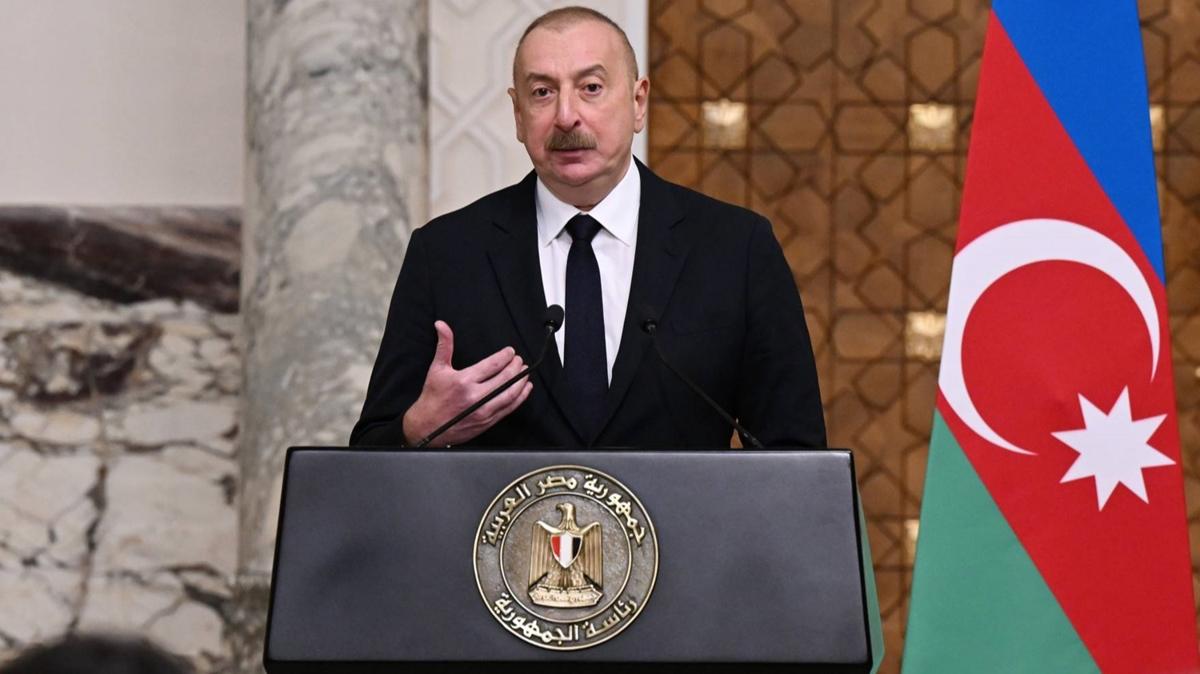 Aliyev Ermenistan'a temel artn sundu: Bu olmadan anlamay imzalamam