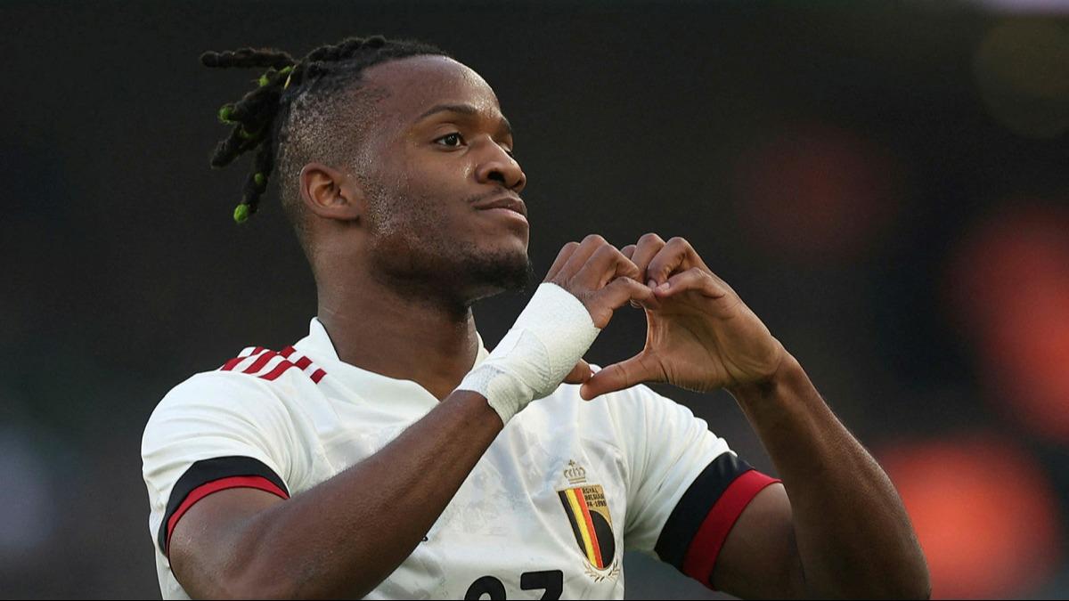 Galatasaray iin geldi! Michy Batshuayi, stanbul'da