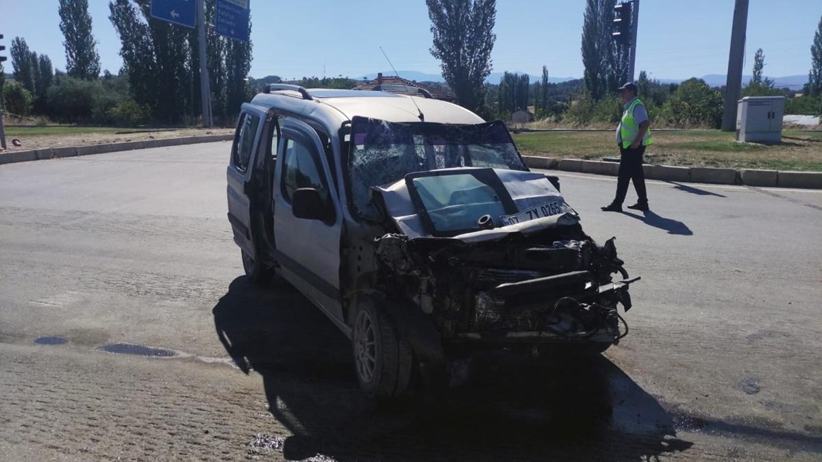 Otomobil tankere arkadan arpt: 2 kii hayatn kaybetti