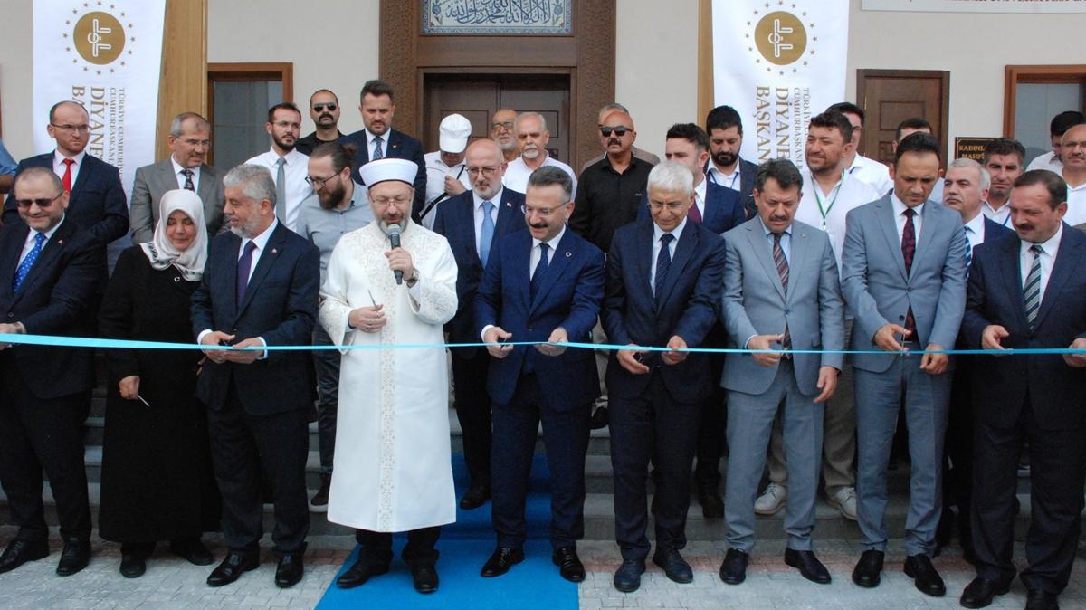 Diyanet leri Bakan Erba: nemli olan herkesin birbirinin inancna sayg gstererek yaamas