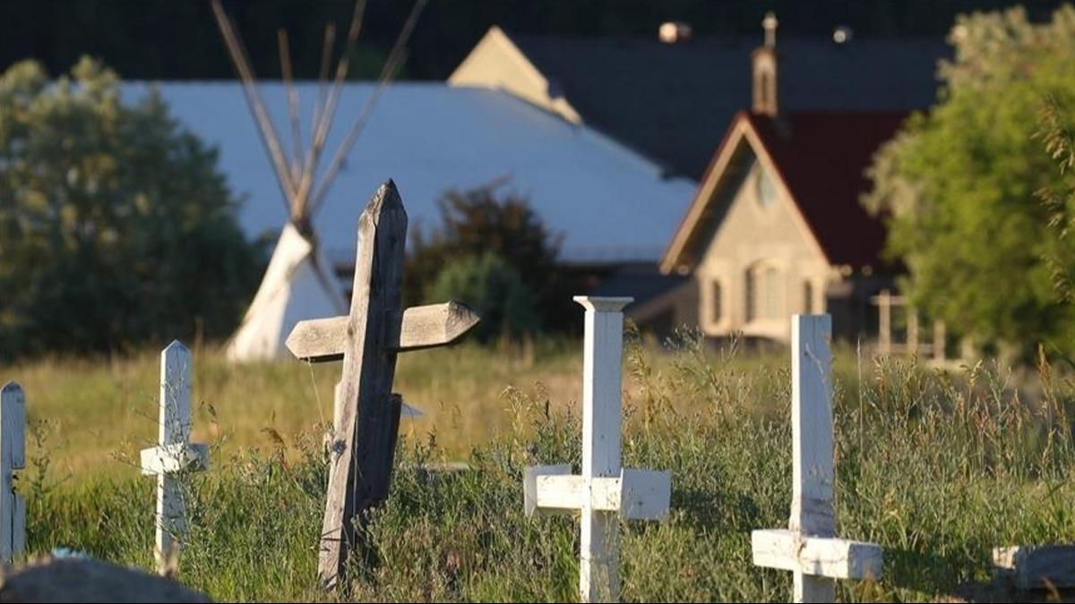 Binlerce yerli ocuk cinsel istismara maruz kalmt... Katolik Kilisesi madurlara yaklak 76 milyon dolar deyecek