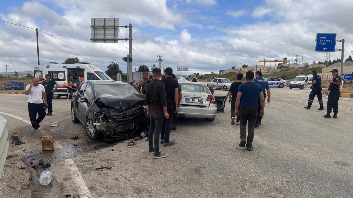 Kastamonu'da trafik kazas: 12 kii yaraland