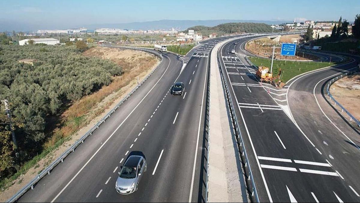 Ulatrma ve Altyap Bakan Uralolu duyurdu! Yollara akll ulam sistemleri kurulacak