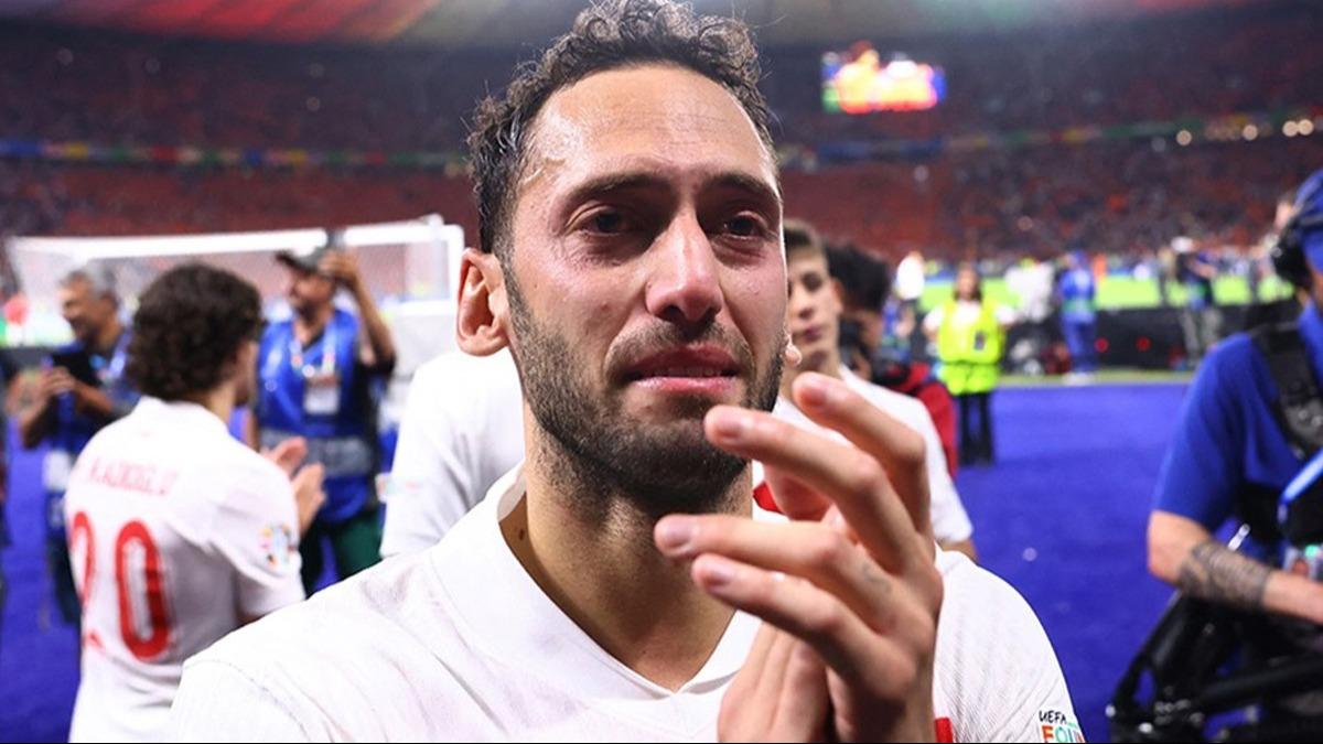 Hakan alhanolu'nu duygulandran destek