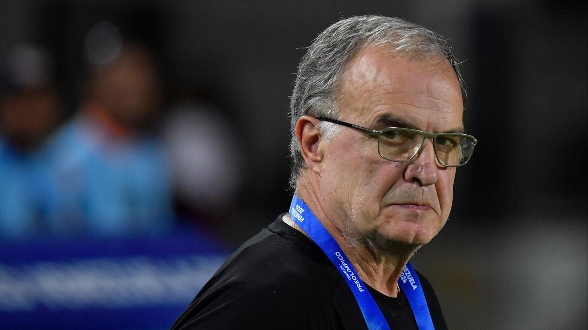 Marcelo Bielsa: Futbolu yoksullarn, halkn elinden aldlar