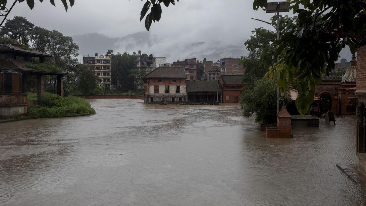 Nepal'de muson facias! 62 kii ld