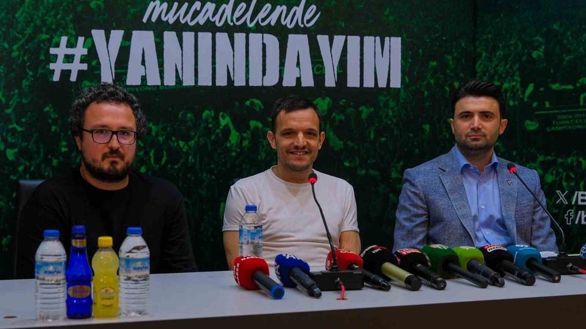 Bursaspor'da imzalar atld! Yeni teknik direktr Pablo Martin Batalla
