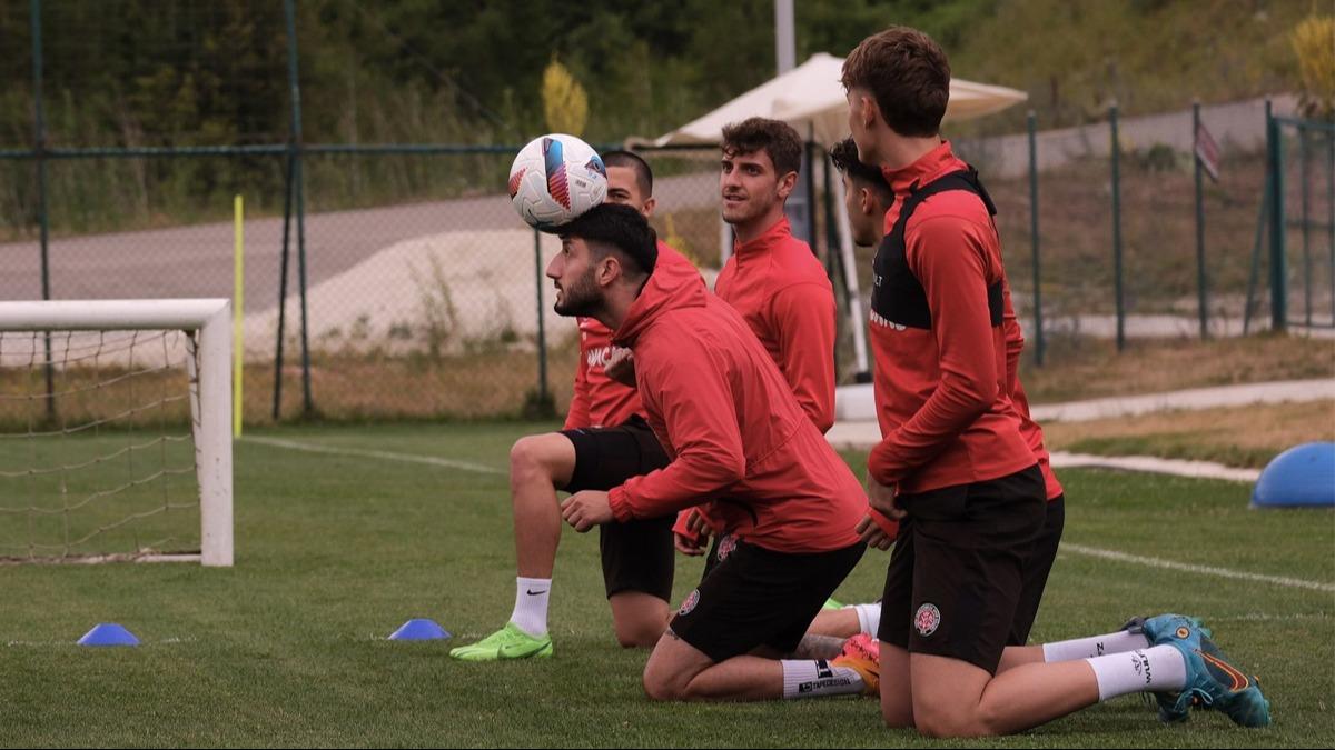 Fatih Karagmrk, yeni sezon mesaisini tam gaz srdryor