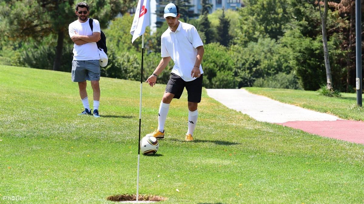 Golf sahalarnda futbol oynamak: Futgolf