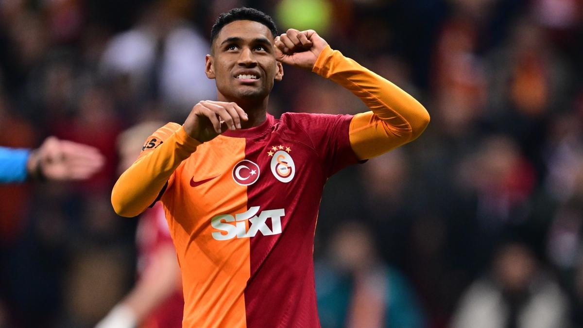 FIFA'dan dev ceza! Galatasaray'dan Tete iin KAP aklamas