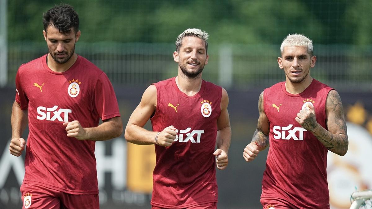 Galatasaray'da yeni sezon mesaisi devam ediyor