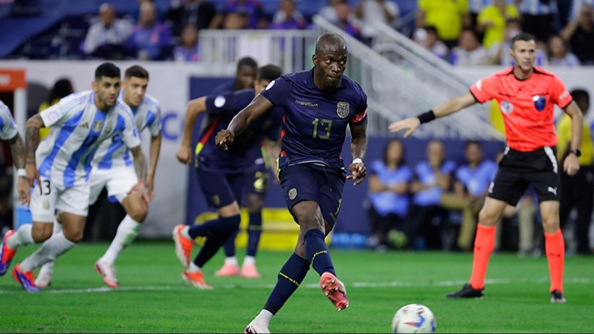 Penalt karan Enner Valencia'ya taraftar saldrs