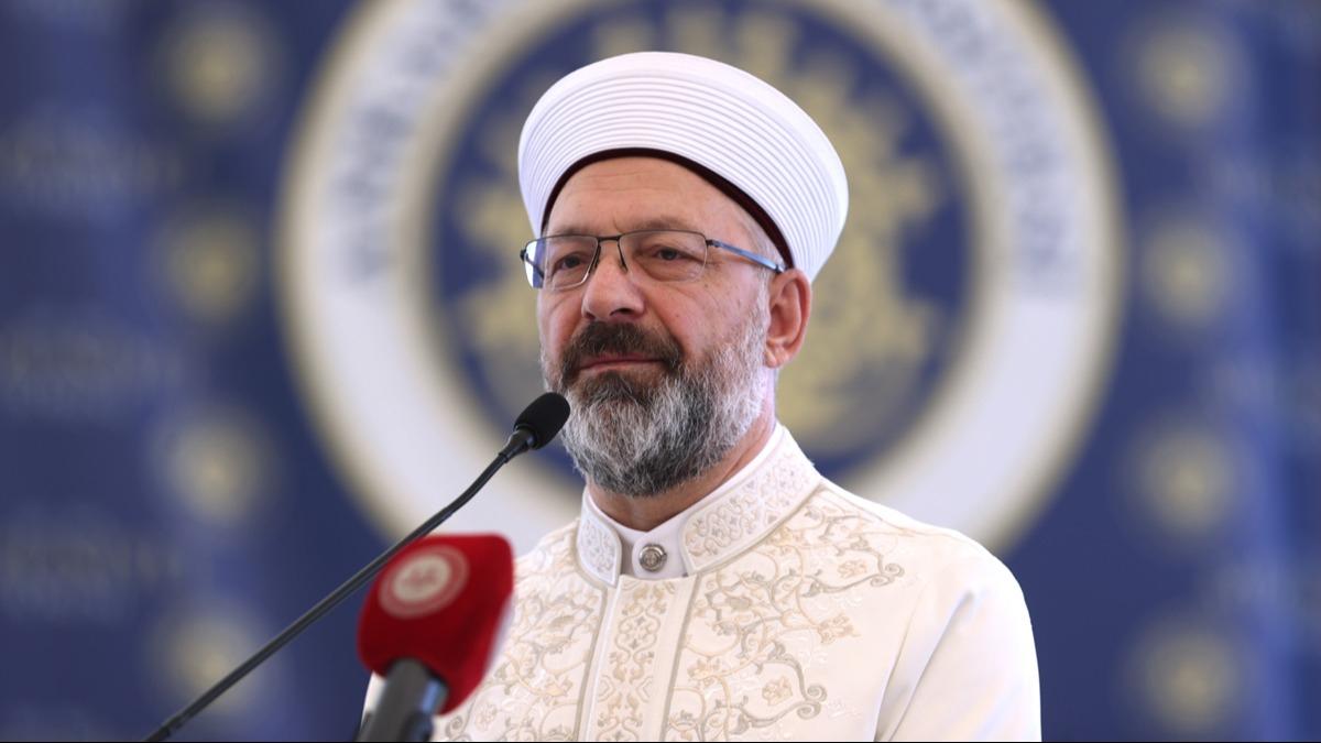 Diyanet leri Bakan Erba'tan 15 Temmuz mesaj: Aziz milletimiz asil bir direnile hainlerin emellerini boa karmtr 