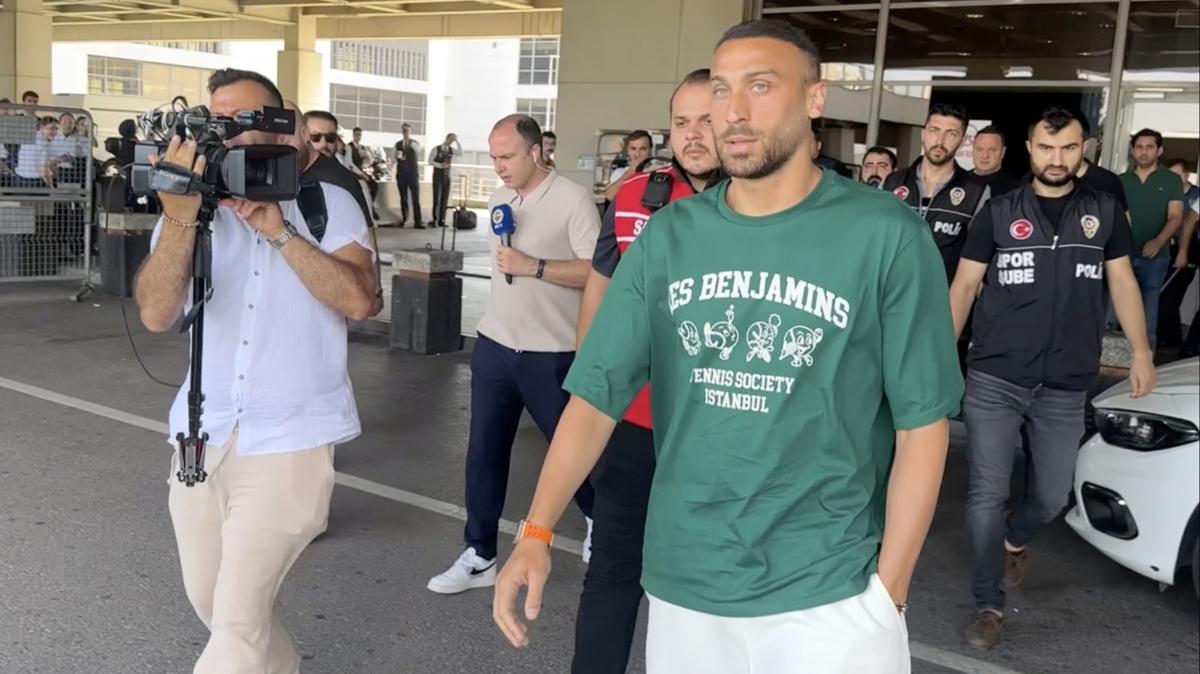 Cenk Tosun, stanbul'a geldi