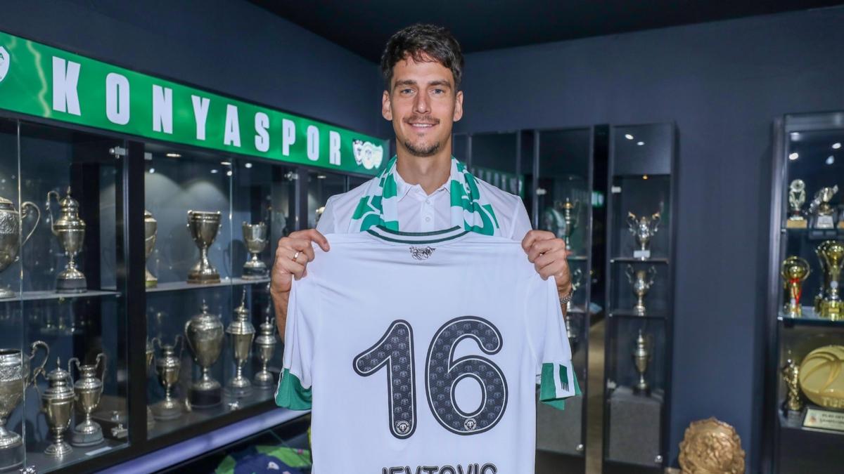 Konyaspor, Jevtovic ile 2 yllk szleme imzalad