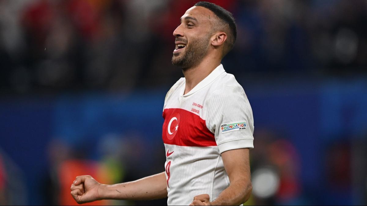 Transfer akland! Cenk Tosun resmen Fenerbahe'de