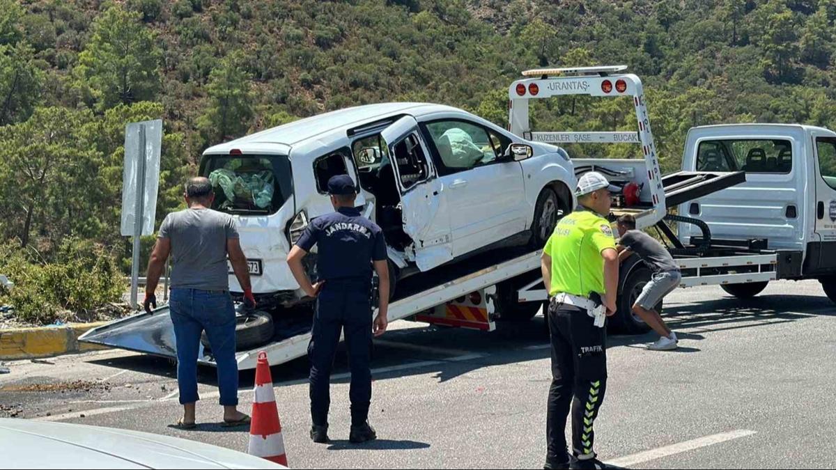 Gcek'teki feci kazada 1 ocuk hayatn kaybetti 10 kii yaraland 