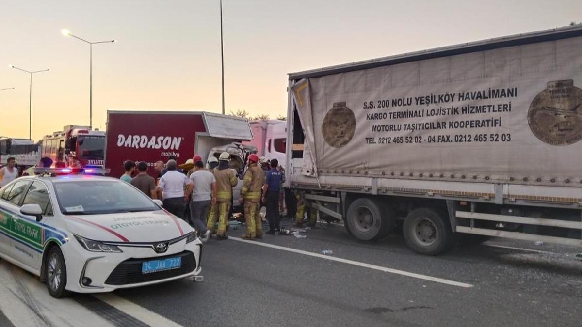 Beykoz Kuzey Marmara Otoyolu'nda zincirleme kaza: 3 kii yaraland 