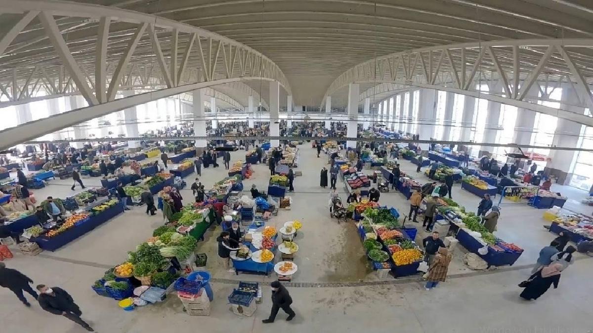 Resmi Gazete'de yaymlanarak yrrle girdi: Pazar yerlerindeki alanlarla ilgili dzenleme